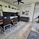 Brand New Penthouse Jungle Views 2 Bdr Sleeps 6