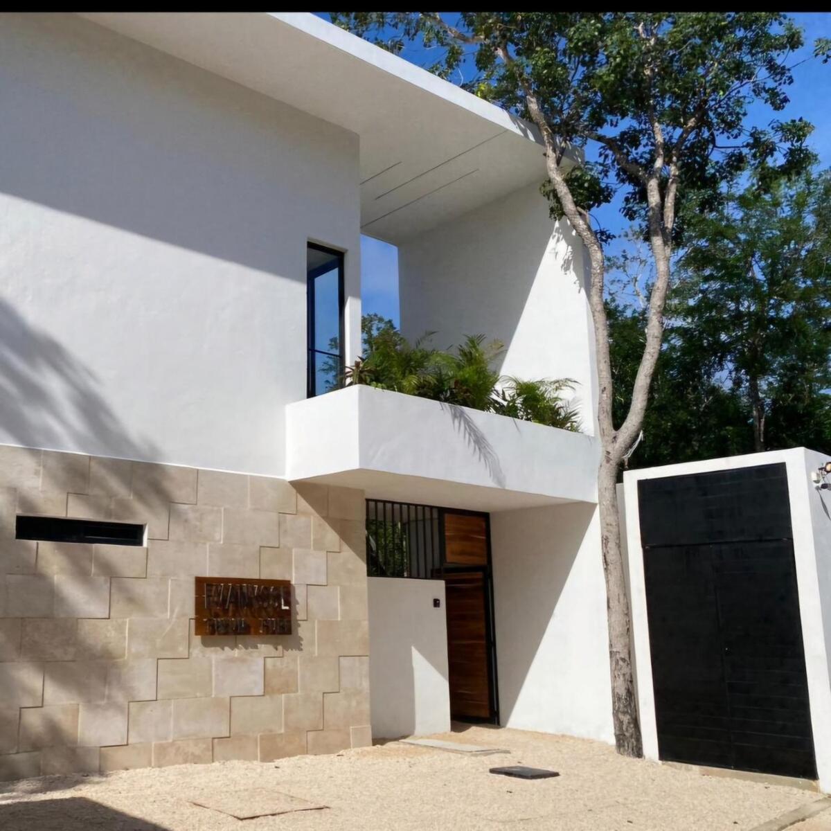 Brand New Penthouse Jungle Views 2 Bdr Sleeps 6